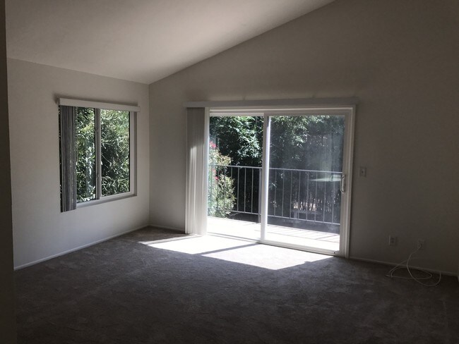 Foto del edificio - 3127 Via de Caballo