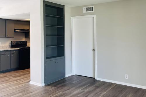 West End Crossing - 4