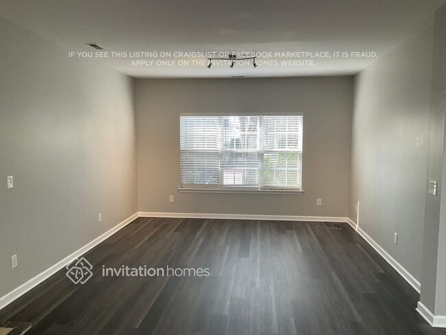 Building Photo - 9215 Ducati Ln