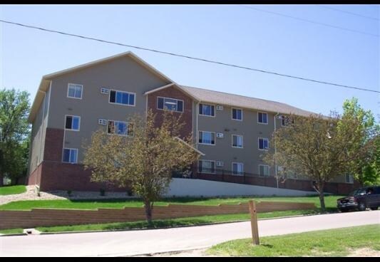 Primary Photo - Wellington Park Apartments