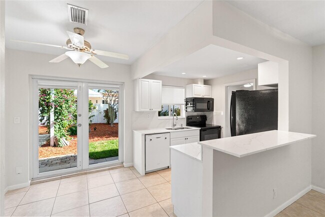 Foto del edificio - 2616 Middle River Dr