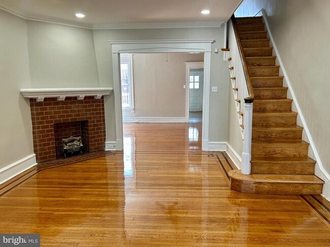 Building Photo - 1716 W Nedro Ave