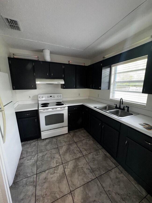 Foto del edificio - Charming 2-Bedroom Home in Peaceful Dunnellon Neighborhood