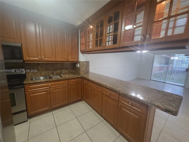 Building Photo - 1275 W 35th St