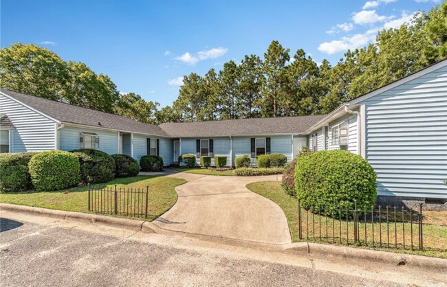 Foto del edificio - 596 Countrytown Dr