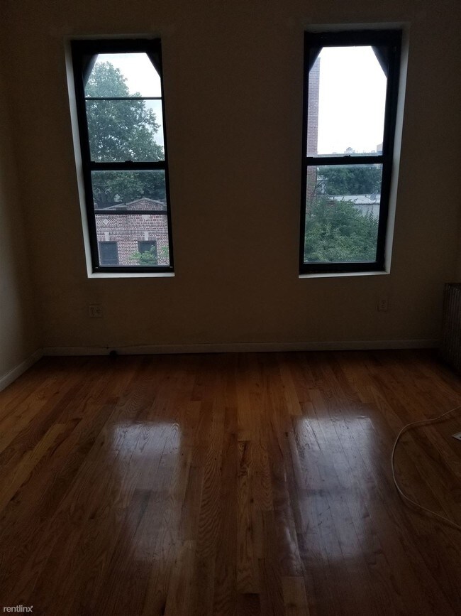 Building Photo - 2 br, 1 bath Apartment - 322 Eldert St