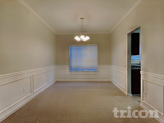 Building Photo - 7929 Village Pass