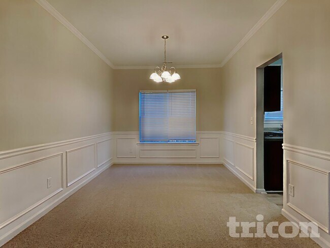 Foto del edificio - 7929 Village Pass