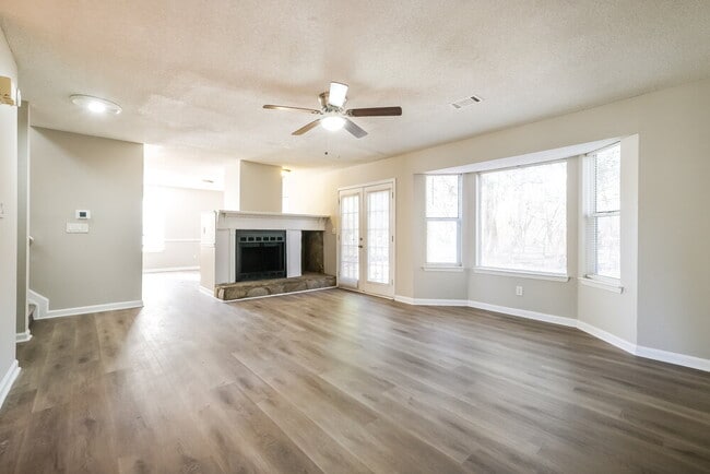 Foto del edificio - 2380 Georgia Ln