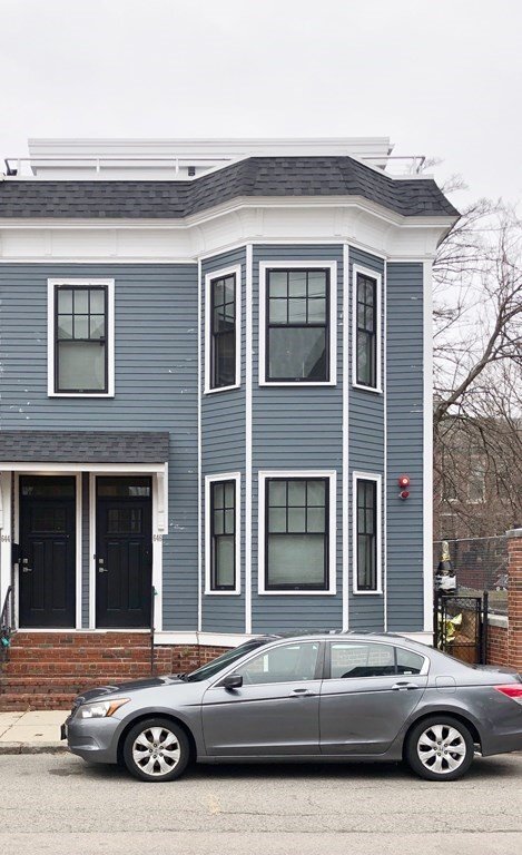 Building Photo - 646 E 5th St