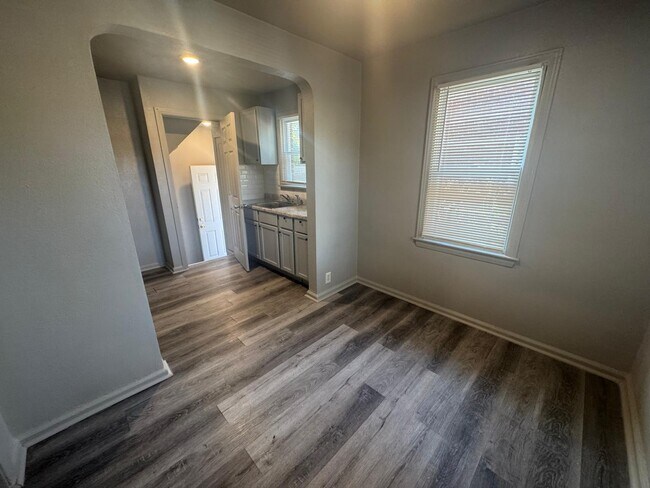 Foto del edificio - 21505 Bennett St