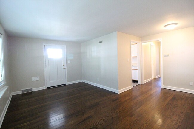 Foto del edificio - One Bedroom Duplex in North Kansas City