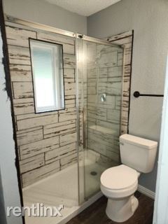 Building Photo - 3 br, 2 bath Townhome - 501 NW 6th St