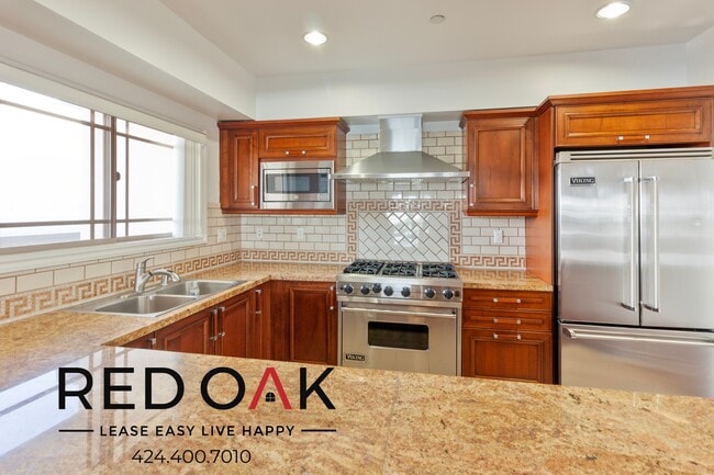 Building Photo - 11848 Kiowa Ave