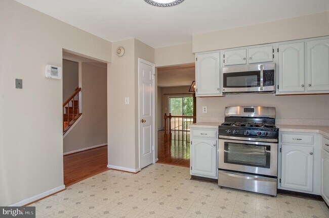 Building Photo - 5946 Woodfield Estates Dr