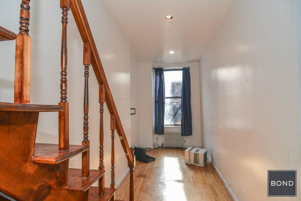Primary Photo - 29 St Marks Pl