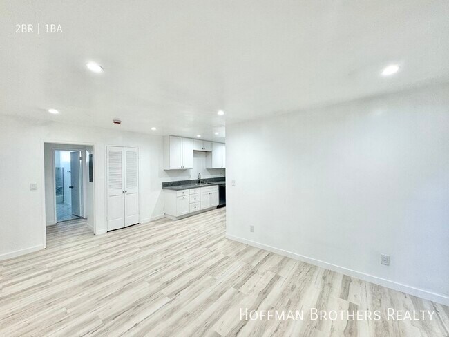 Foto del edificio - 1121 Kings Rd