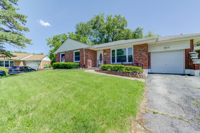 Building Photo - 1209 Hamlet Ct