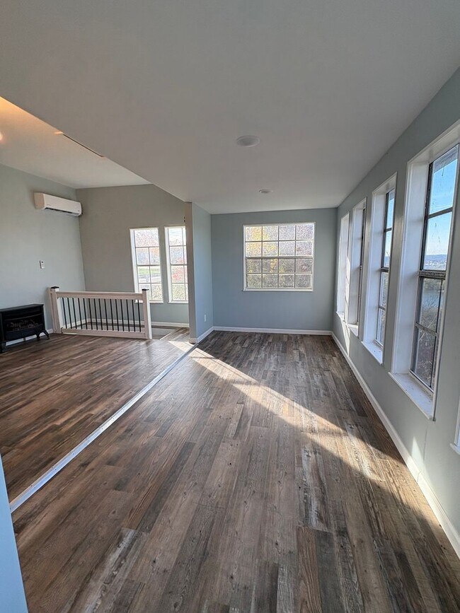 Foto del edificio - 665 Blennerhassett Heights Rd