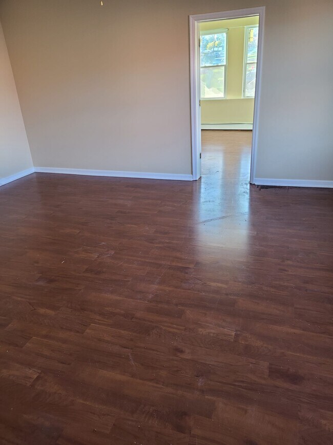 Building Photo - 505 Marlboro Rd