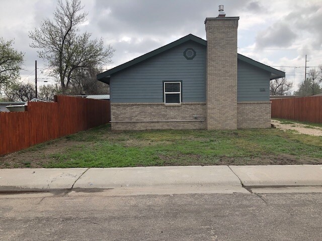 Building Photo - 1131 N Jefferson St