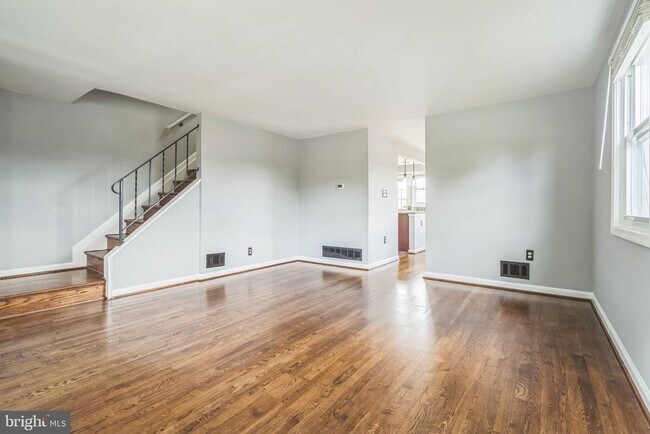 Foto del edificio - 5919 Daywalt Ave