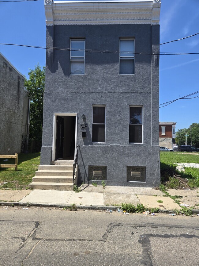 Foto del edificio - 2042 N Stillman St