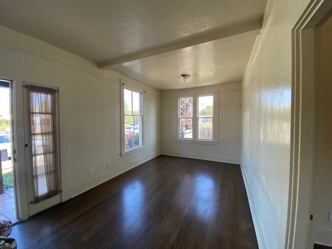 Front living room- great lighting - 14 Katherine Ave