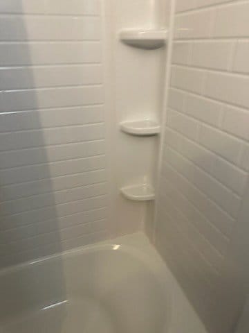 Foto del edificio - Charming 1-Bedroom Multiplex in Cincinnati with Modern Amenities!