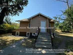 Building Photo - 220 11th St