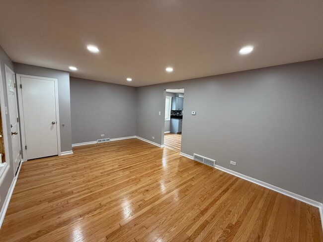 Building Photo - 7807 S Laramie Ave