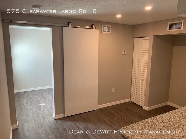 Foto del edificio - 1 Bed/1 Bath - Unit 9
