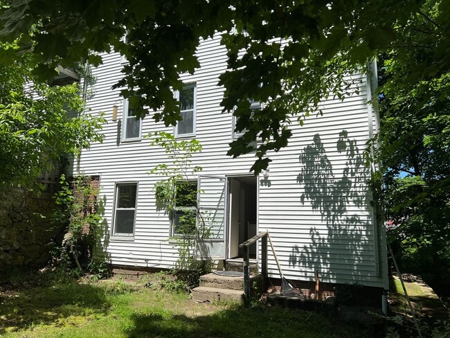 Foto del edificio - 93 Bellevue Ave