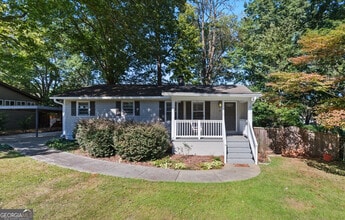 Building Photo - 1003 Valley Dr