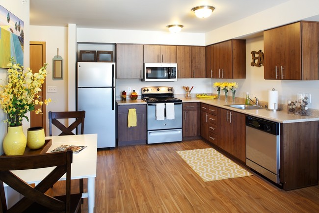 Building Photo - Reserve at Renton - 55+ Active Senior Living