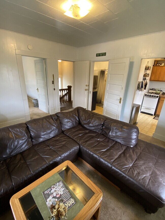 Foto del edificio - Walk to Downtown & Waterfront from Lettered Streets | 1BR Gem for $1,400/mo