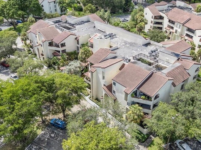 Building Photo - 9020 SW 125th Ave