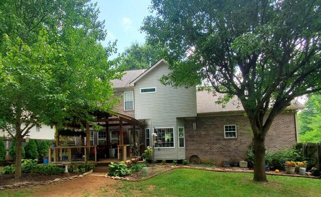 Building Photo - 343 N Ridge Dr
