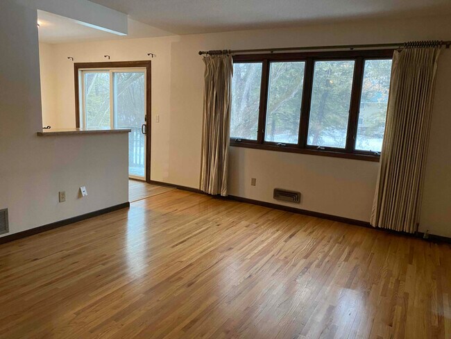 Foto del edificio - 425 Edgewood Ave