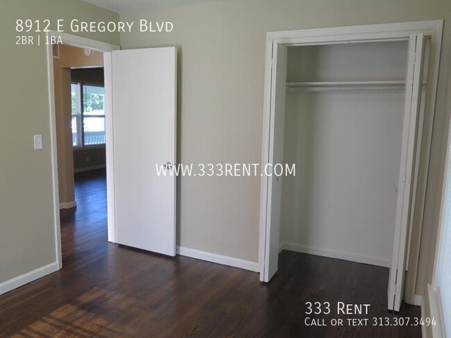 Building Photo - 8912 E Gregory Blvd