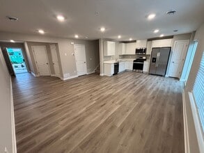 Building Photo - 5136 Stable View Dr