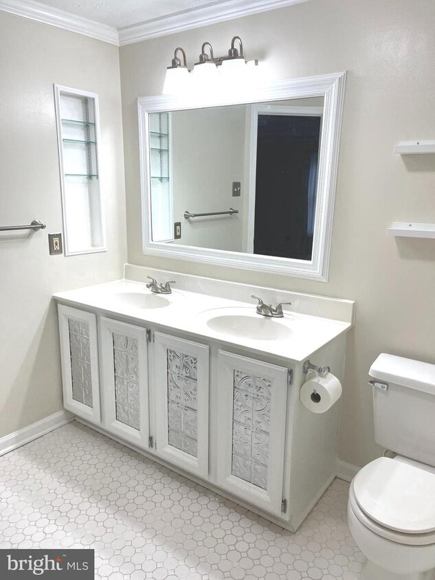 201 Oak Leaf Cir Unit 201L, Abingdon, MD 21009 Room for Rent in