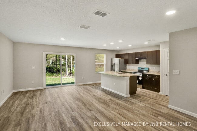 Foto del edificio - 2789 Lane Ave N