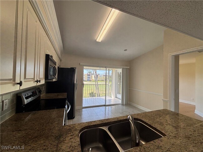 Foto del edificio - 267 Quail Forest Blvd