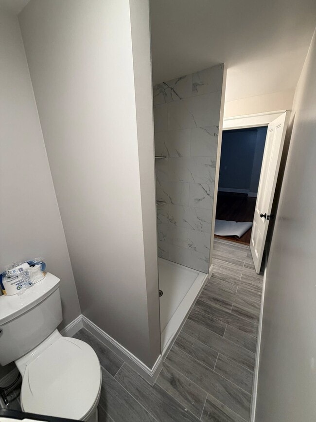 Building Photo - 936 S Main St