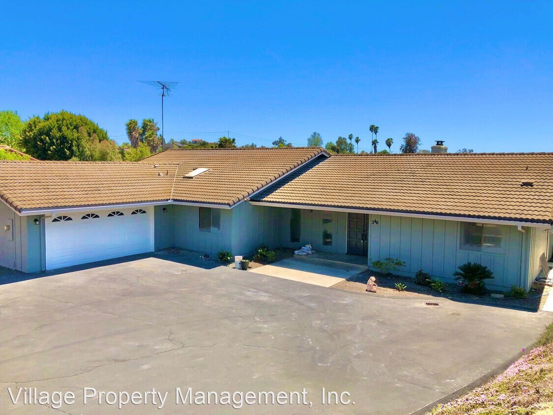 Foto principal - 4 br, 2 bath House - 346 Spanish Spur
