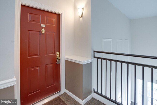 Building Photo - 4142 Fountainside Ln