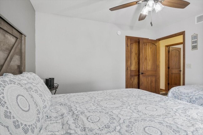 Foto del edificio - 29828 Oak Knoll Rd
