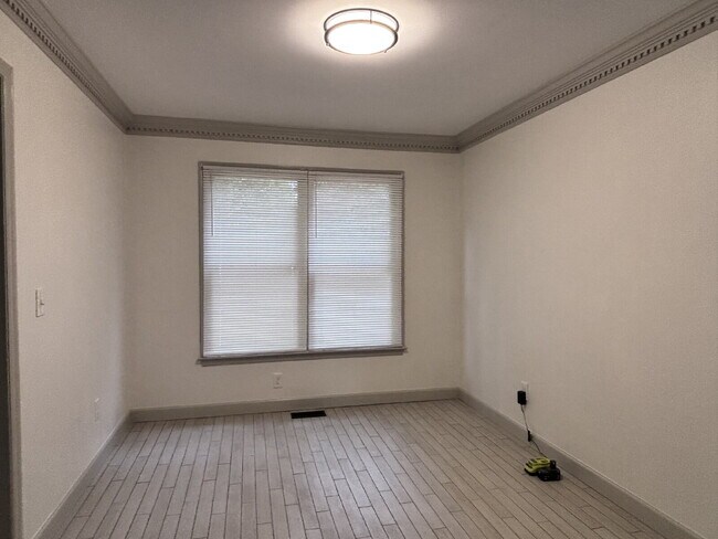 Foto del edificio - 2221 Pauls Penny Ln