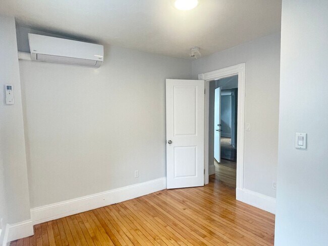 Photo - 129 Old Colony Ave Apartment